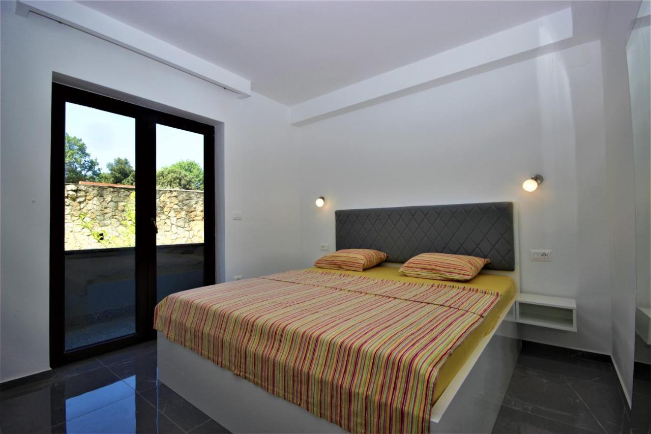 Apartments Smitran Banjole Buitenkant foto